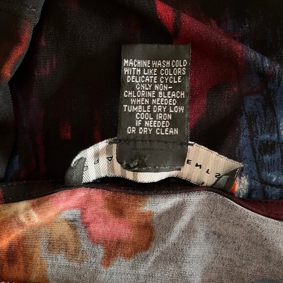 Grace Elements Multicolored Neckline Blouse - Picture 5 of 6